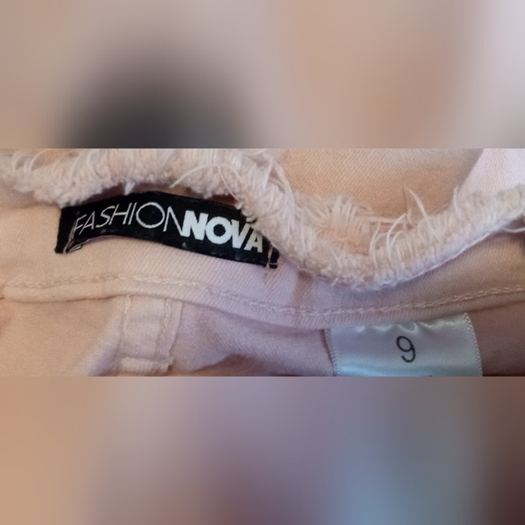 🌞Pink Destructed Skinny Jeans - Picture 3 of 3